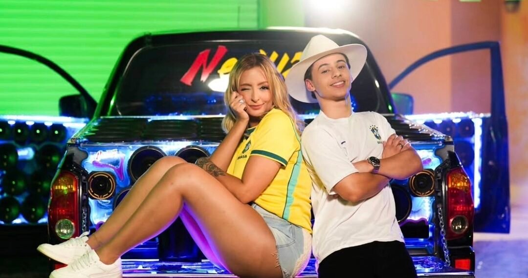 Arthur Fernandes e Juliana Marques apostam na força de “Camisa do Brasil”, que amplia espaço nas rádios e playlists