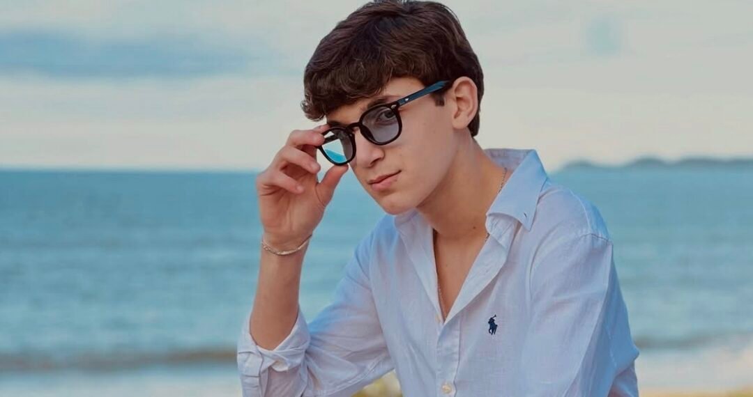 Pedro Léo anuncia “Melhor Que Você”, novo single que marca mais um capítulo de sua trajetória na música