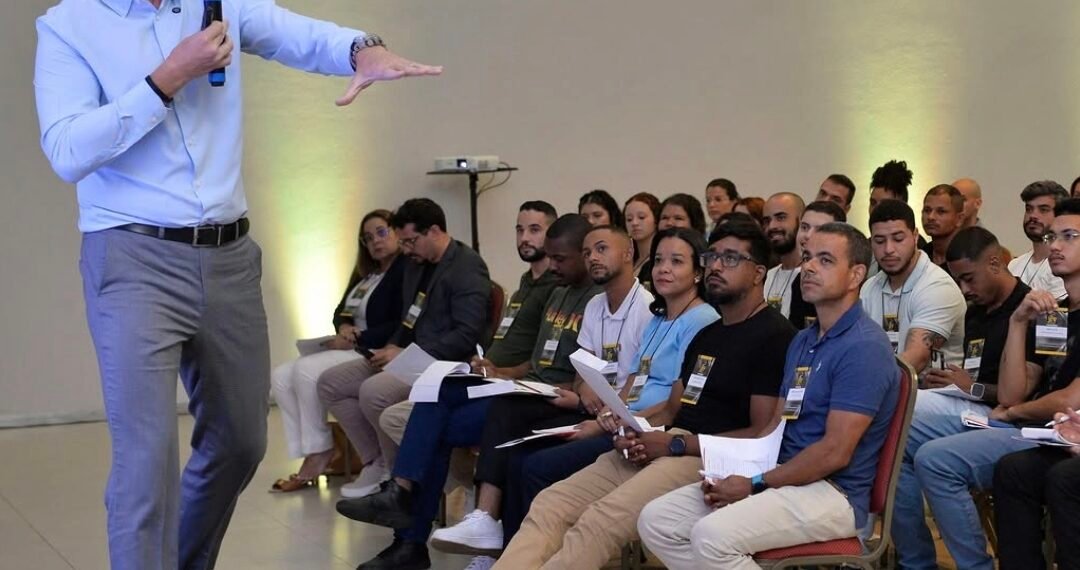 Leandro Quintão consolida trajetória como referência em estratégias de vendas e desenvolvimento empresarial