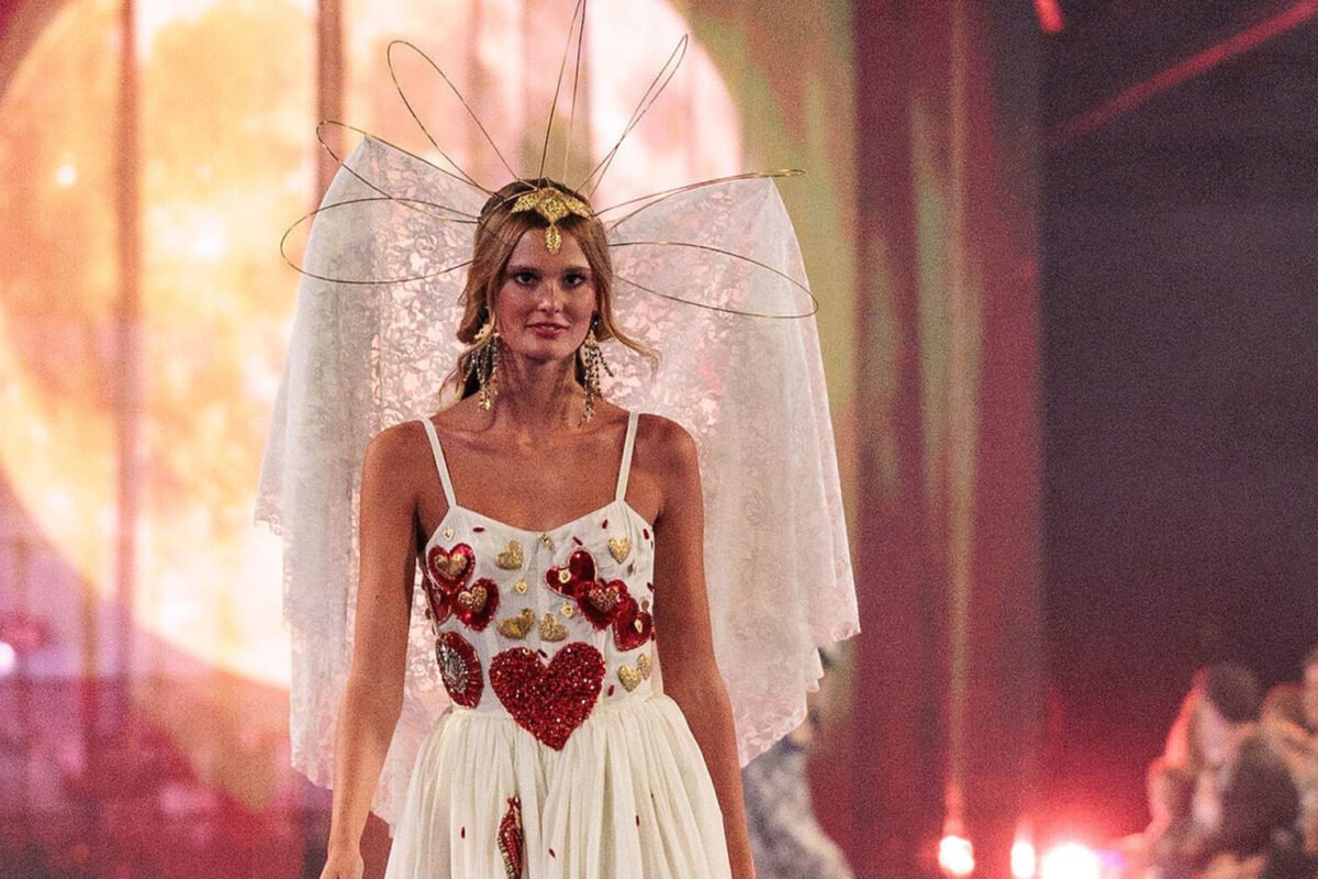 Catarina Vassalo apresenta desfile Utopia com foco em liberdade e identidade