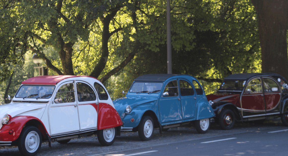 Citroën 2CV reúnem-se em Arcos de Valdevez para passeio de clássicos