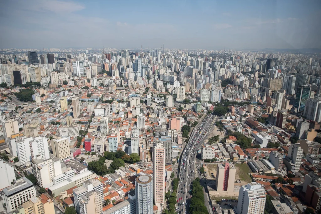 Previsão do tempo em São Paulo: Temperaturas amenas e possibilidade de chuva