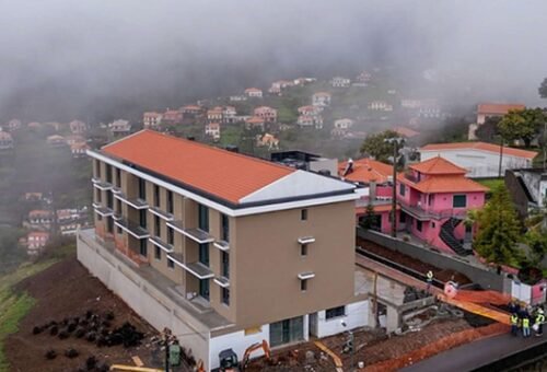 Governo Regional entrega 15 habitações a custos controlados