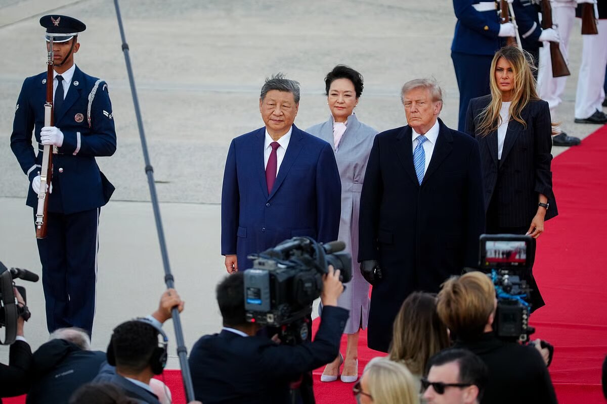 Trump recebe Xi à chegada a Washington para primeira visita do presidente chinês em mais de uma décadaCréditos:EPA/Al Drago / POOL