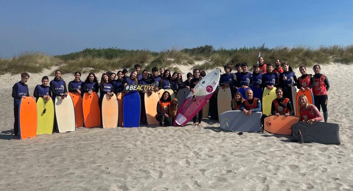 Surfista marta paço inspira alunos de escola em viana do castelo