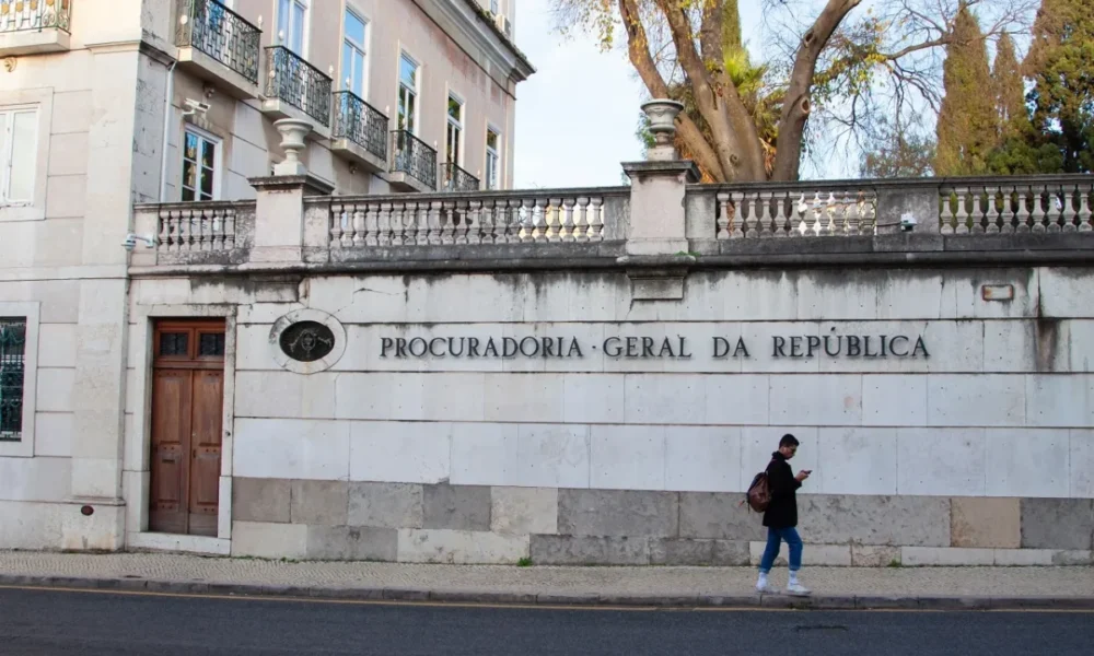 Caso das gémeas chega à acusação: três arguidos indiciados por prevaricação e uma por burla qualificada