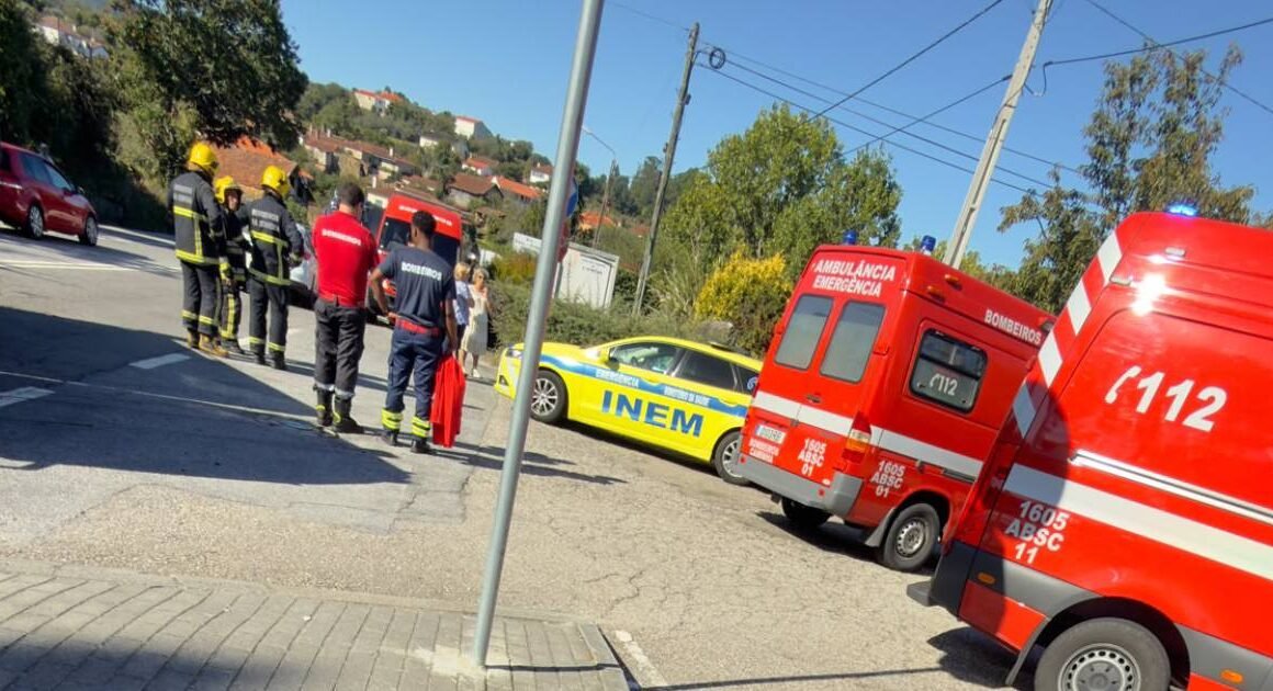 Acidente em Cerveira deixa quatro mulheres feridas em colisão de três carros