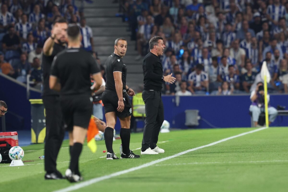 Marco Silva critica arbitragem após derrota do Benfica no Dragão