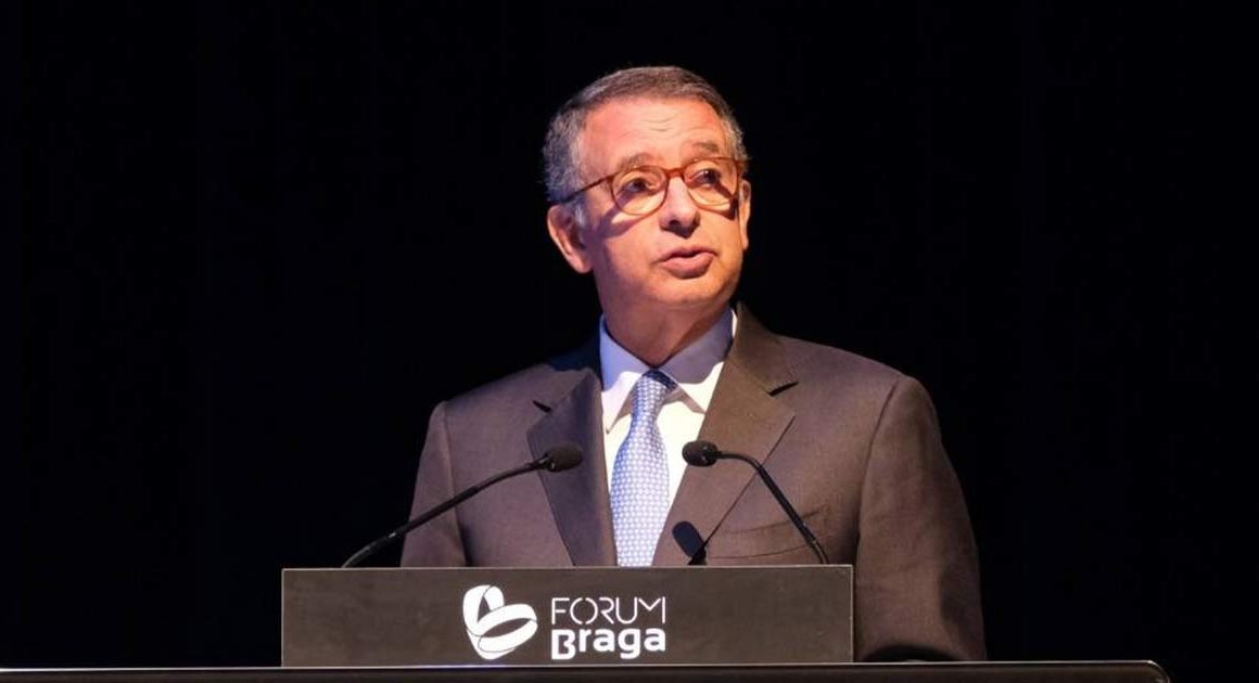 Presidente defende que todos devem contribuir para a melhoria do SNS