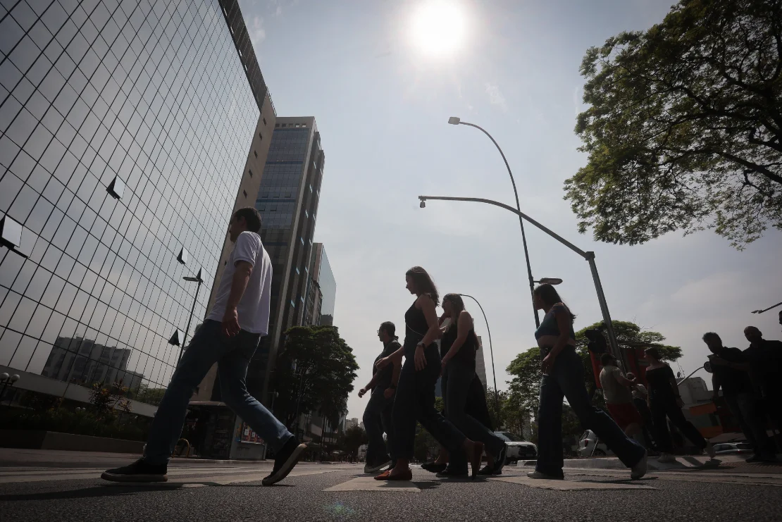 Saiba os cuidados que devem ser adotados durante o calor intenso