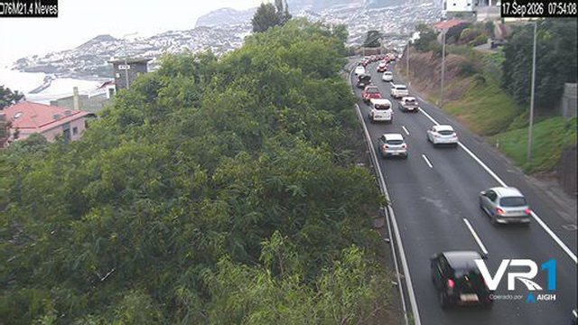 Trânsito complicado na manhã desta quinta-feira