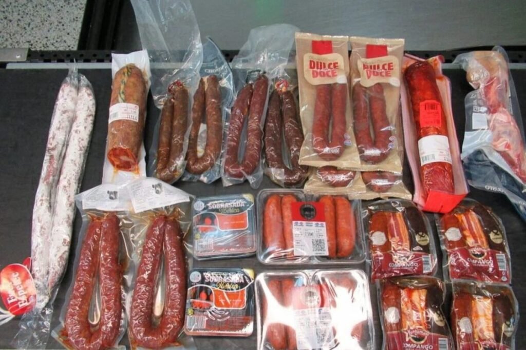 Mercadona na mala de viagem: Homem apanhado a tentar entrar nos EUA com 9 quilos de enchidos não declarados