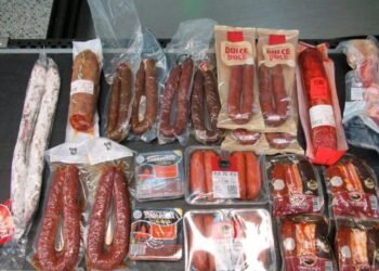 Mercadona na mala de viagem: Homem apanhado a tentar entrar nos EUA com 9 quilos de enchidos não declarados