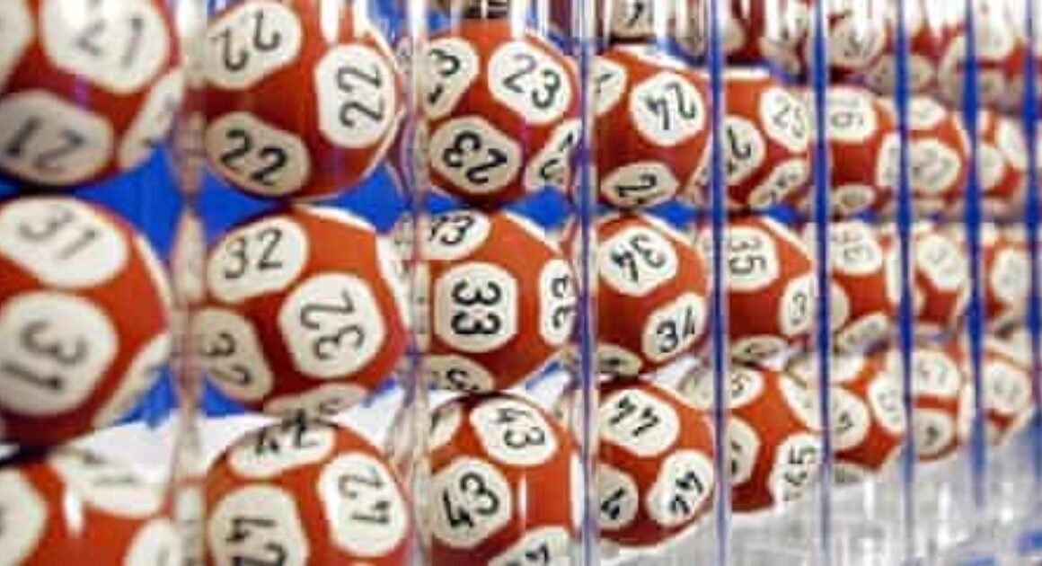 'super jackpot' de 130 milhões sai no estrangeiro. Português ganha 31 mil euros