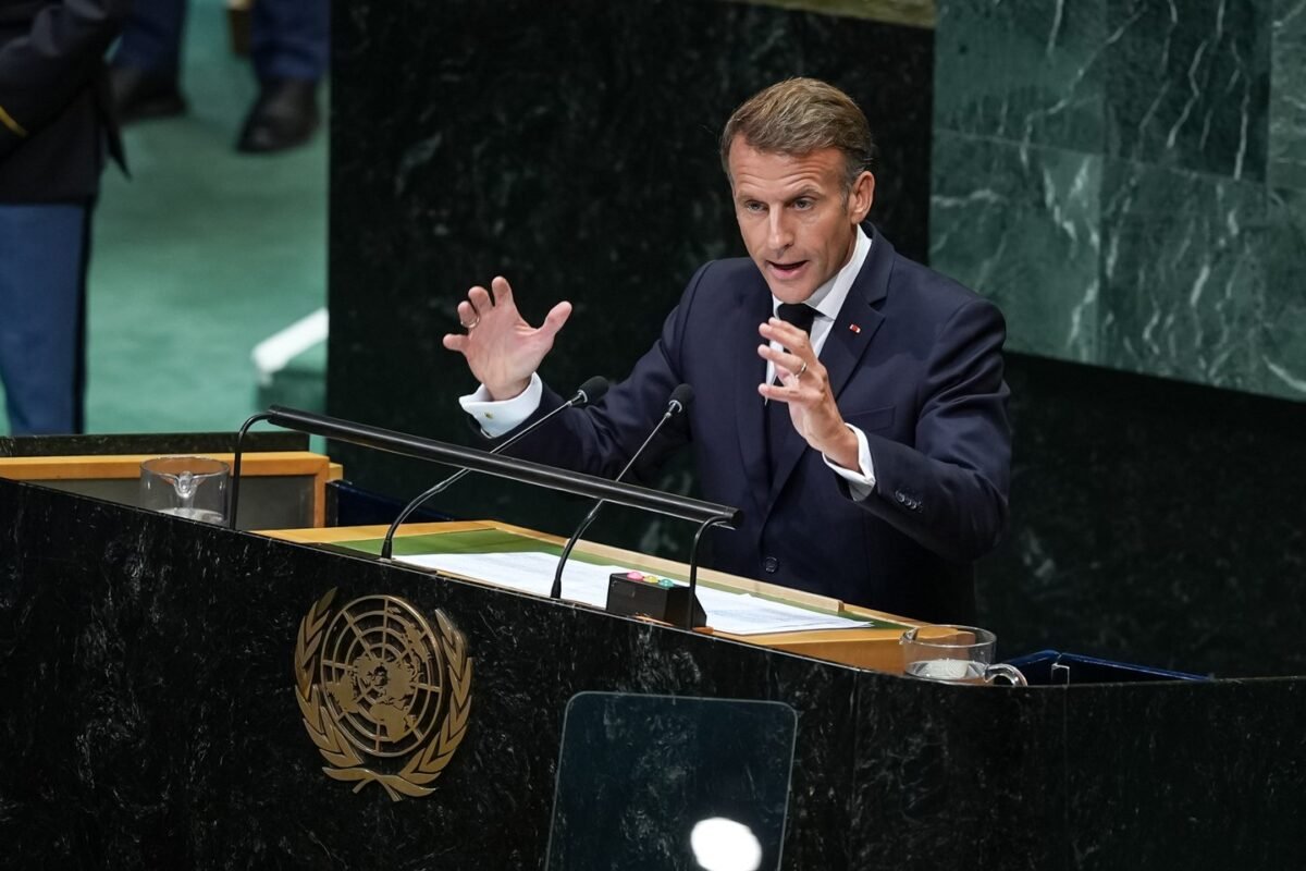 Macron "pronto" para tomar medidas para abrir OrmuzCréditos:Anadolu via Getty Images