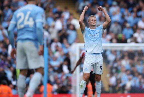 Manchester City conquista liderança da Premier League em jogo emocionante