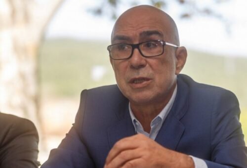 Ex-presidente de Santo Tirso contesta acusações em julgamento no Porto
