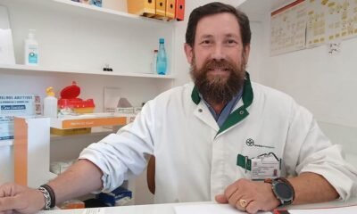 Braga: carlos começou na farmácia aos 9 anos e já lá vai meio século