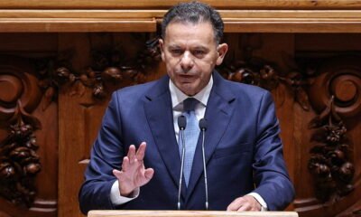 Governo vai levar política de habitação “até ao fim” sem se “deixar intimidar”
