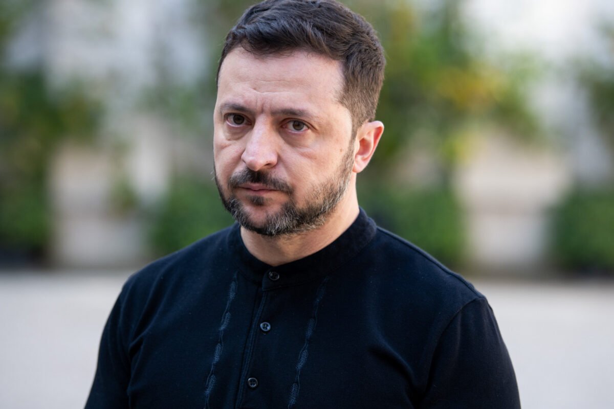 Zelensky denuncia tentativas da Rússia de atacar seu avião presidencial