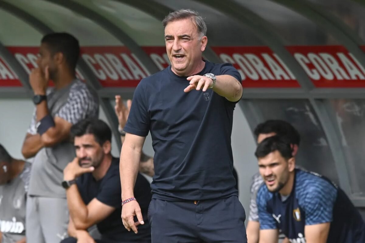 Famalicão conquista primeira vitória com goleada sobre o Nacional