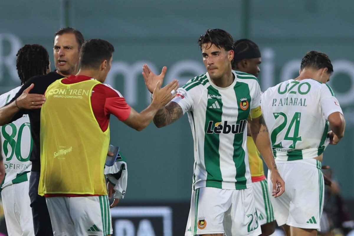 Petrasso comenta situação atual do time e espera melhora