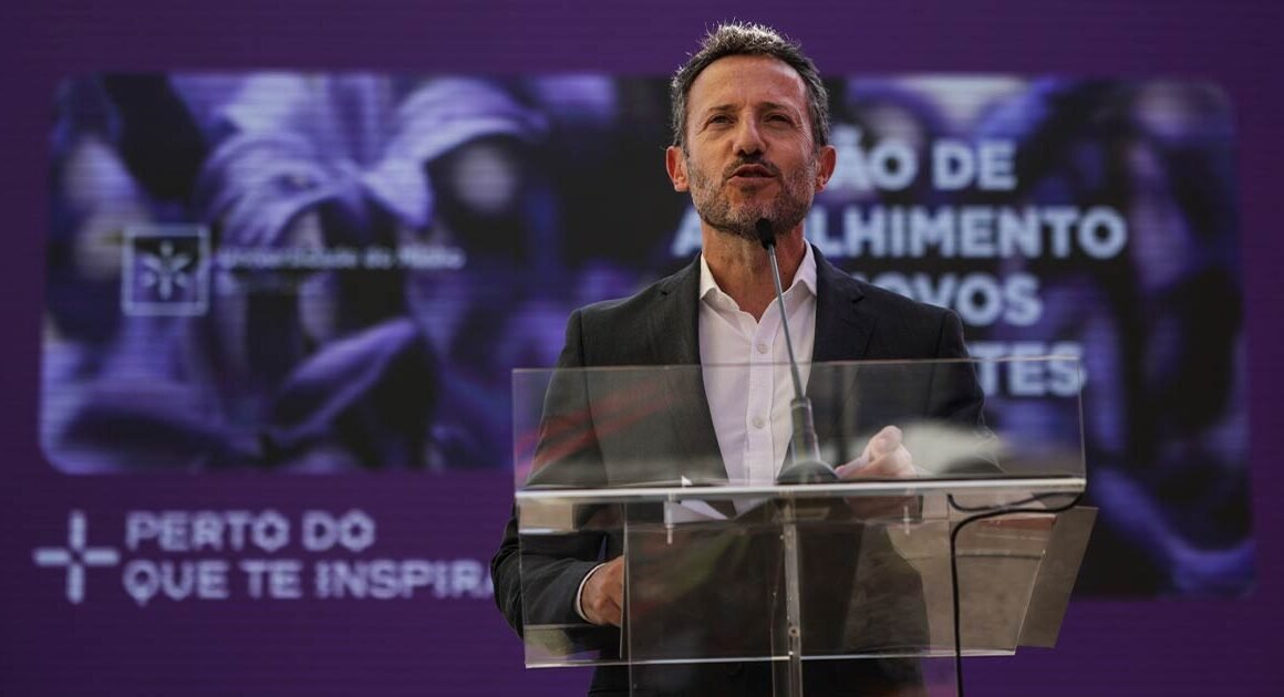 Reitor da UMinho dá boas-vindas a 2.800 novos alunos com mensagem de apoio