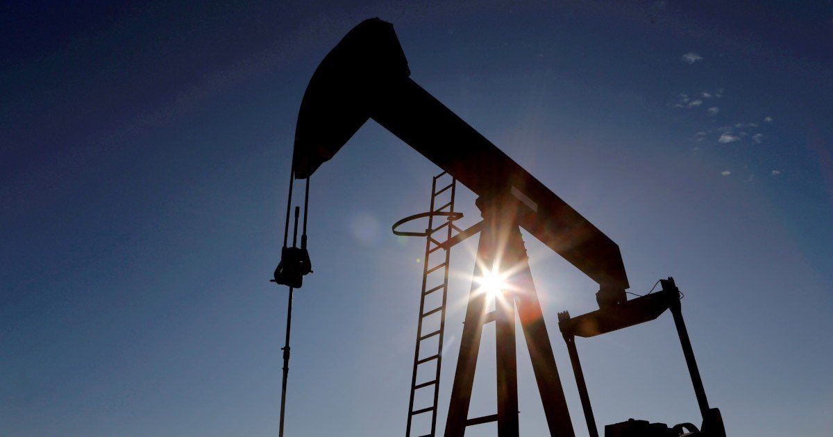 Petróleo Brent cai abaixo dos 100 dólares após queda de quase 4%