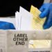 Denunciante expõe que novo sistema de voto por correspondência nos EUA pode excluir milhões de eleitoresCréditos:Ben Gray/AP
