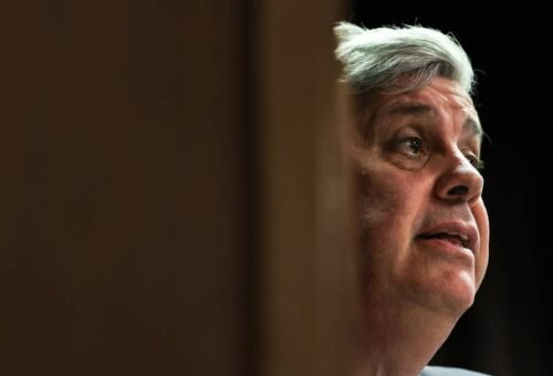 Centeno critica Marcelo e elogia Cavaco em intervenção sobre democracia