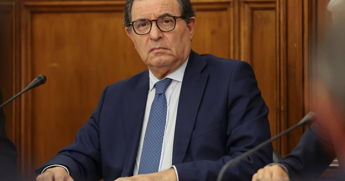 Governo pondera permitir que municípios protejam 15% do território de 'lojas de fachada'Créditos:JOÃO RELVAS
