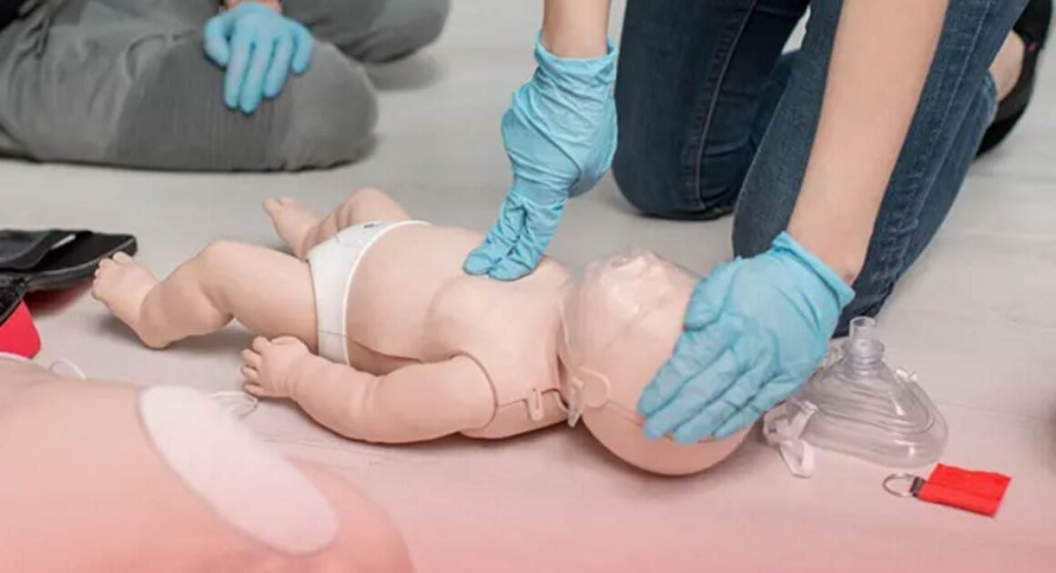 Formação gratuita em Suporte Básico de Vida Pediátrico em Barcelos e Esposende
