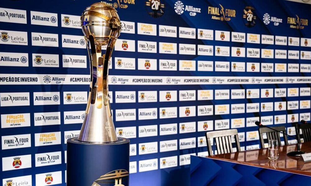 Taça da liga tem troféu renovado