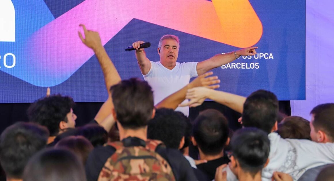 Toy deu as boas-vindas a centenas de estudantes da upca