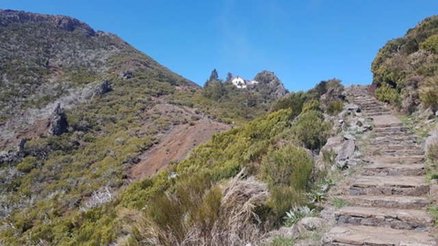 Turista alemã resgatada ferida no trilho do Pico RuivoCréditos:foto OD