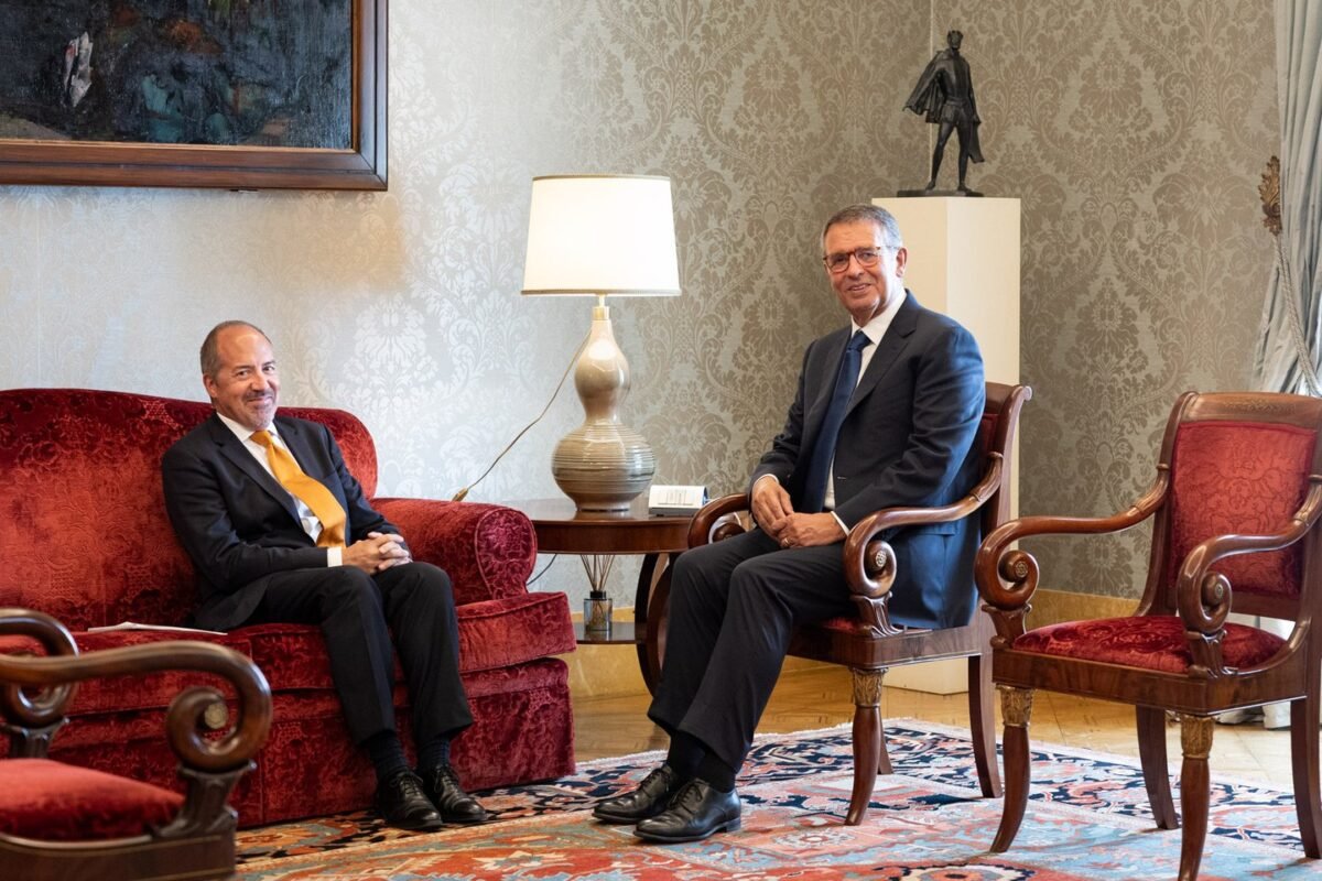 Seguro recebe governador do Banco de Portugal em BelémCréditos:Miguel Figueiredo Lopes/Presidência da República