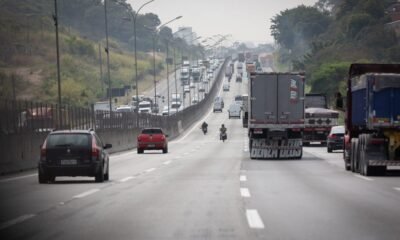 Usua?rios que trafegam pelas rodovias concedidas do Estado contam com uma rede de mais de 236 ambula?ncias, 325 guinchos e 223 postos e bases de Servic?o de Atendimento ao Usua?...