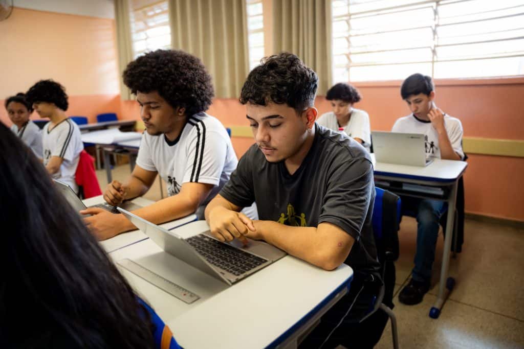‘Aulão’ do Provão Paulista e Enem reforça estratégias de redação e matemática para alunos da rede estadual