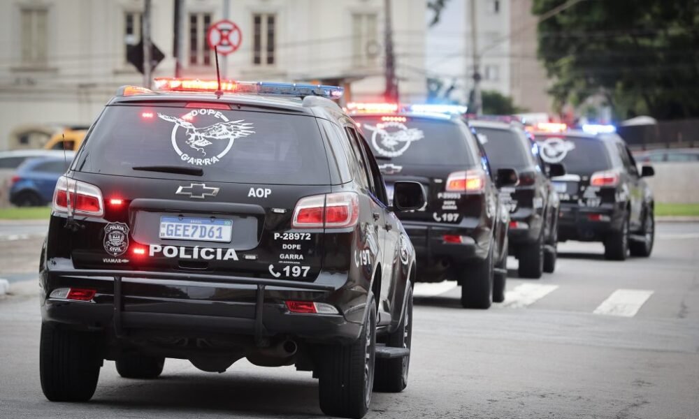 Polícia Civil prende integrante de grupo de quebra-vidro que roubou celular de influenciadora em SP