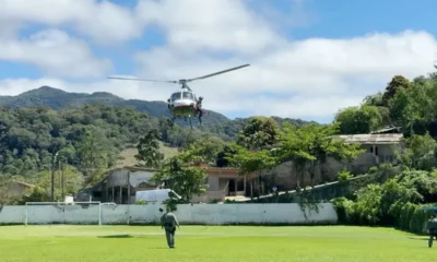 Governo de SP utiliza helicópteros para levar tratamento de esgoto a famílias do Quilombo Bombas, no Vale do Ribeira