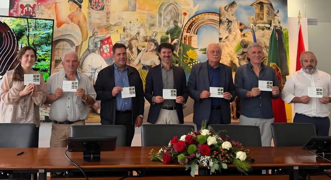 Melgaço: o marco n. º1 de portugal já tem selo, postal e carimbo dos ctt