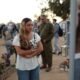 Israelitas lembram com dor e críticas o 7 de Outubro, palestinianos choram a destruição de GazaCréditos:ATEF SAFADI / EPA