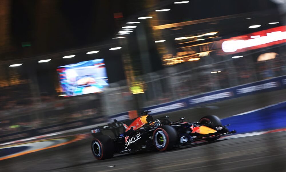 Fórmula 1. Verstappen quebra a 'maldição' de Marina Bay e vence em SingapuraCréditos:FAZRY ISMAIL / EPA