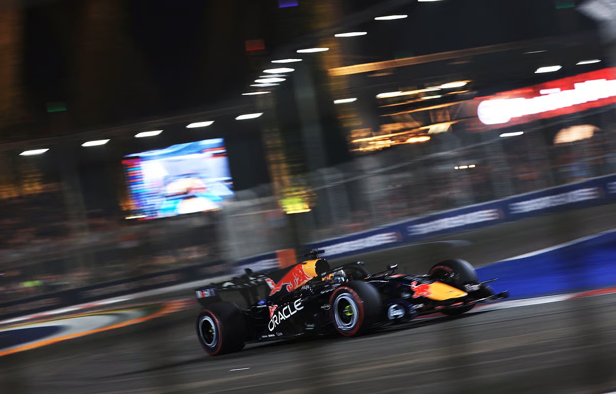 Fórmula 1. Verstappen quebra a 'maldição' de Marina Bay e vence em SingapuraCréditos:FAZRY ISMAIL / EPA