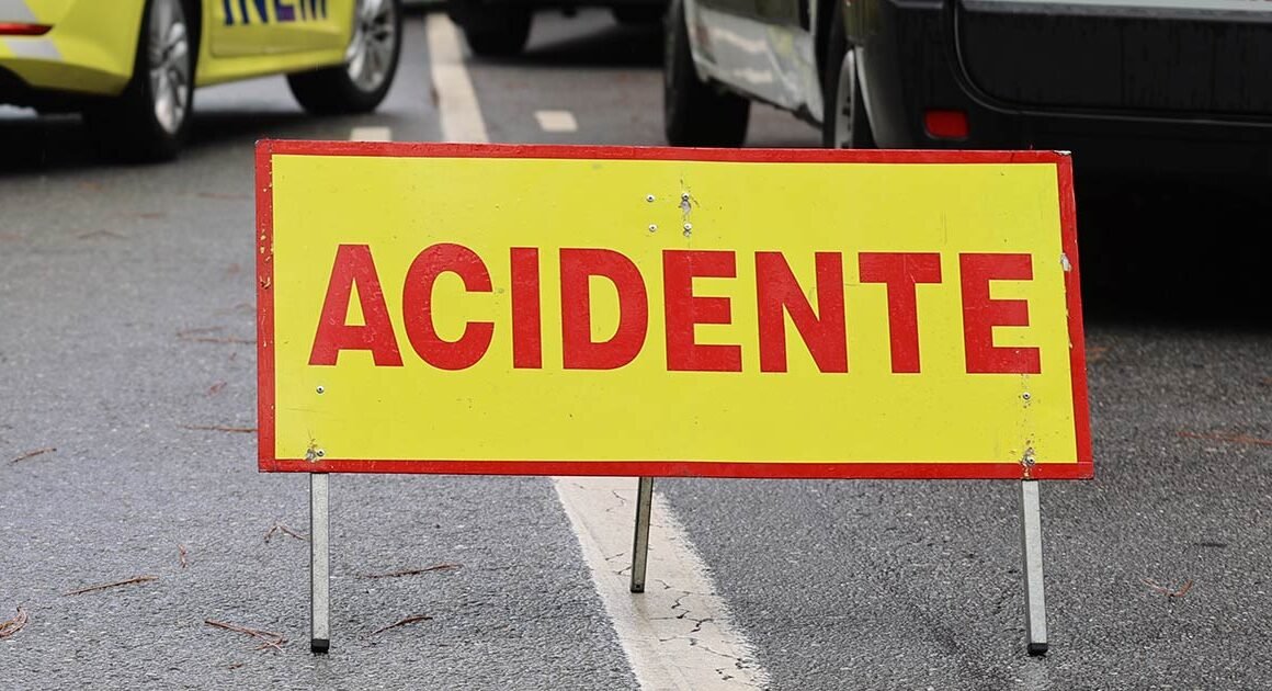 Colisão entre mota e carro em monção faz quatro feridos, um deles grave