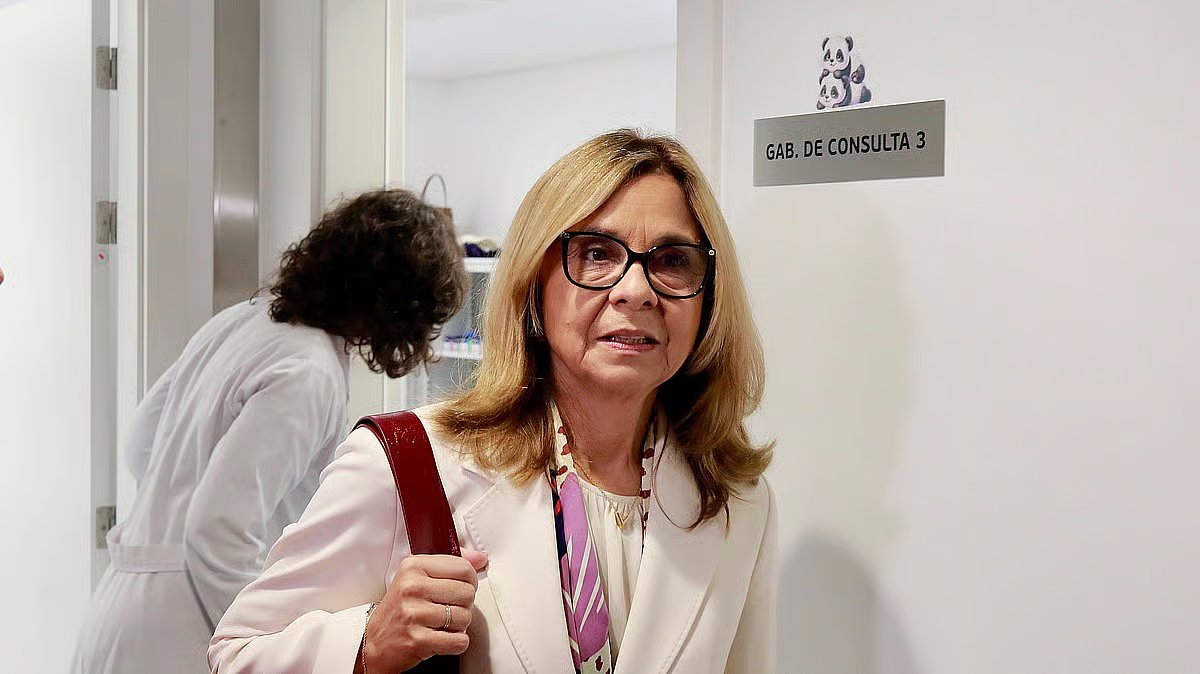 Governo admite possível fase de transição para integrar prestadores de serviços sem especialidade no SNSCréditos:Miguel Sousa/Lusa