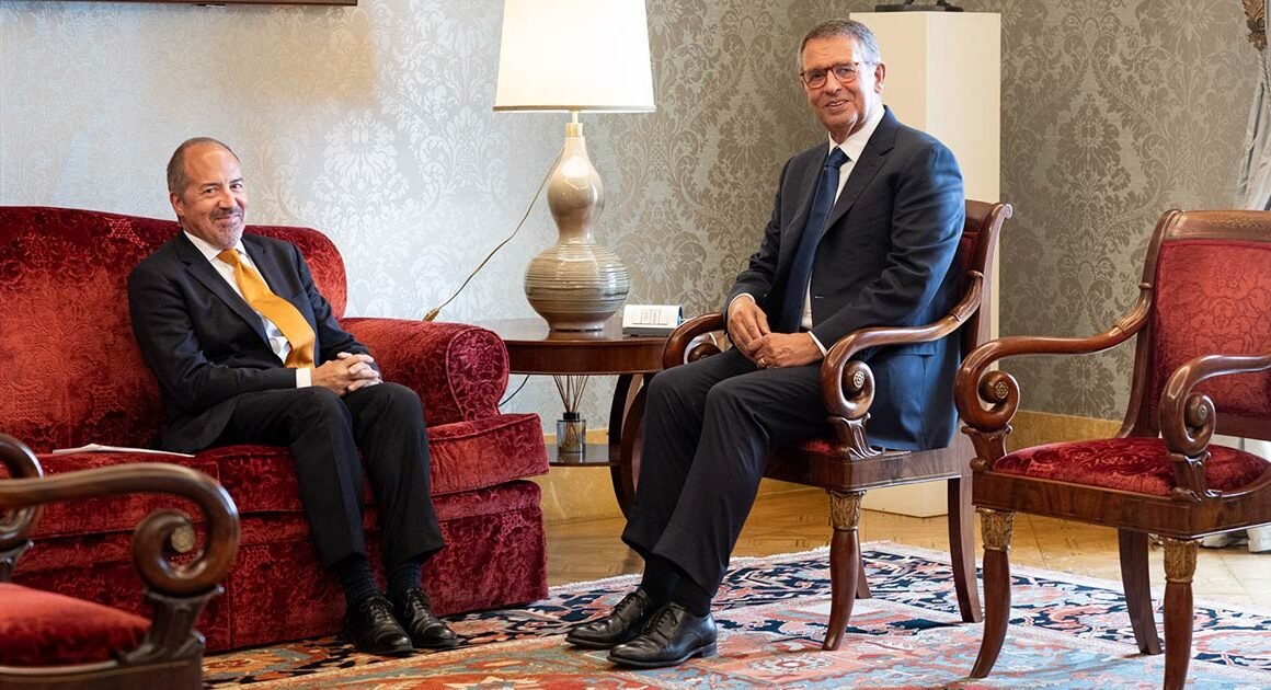 Presidente da república recebeu governador do banco de portugal em belém