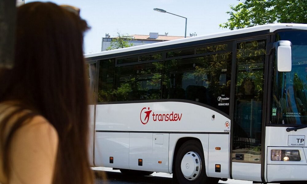 Transportes da cim cávado entre braga e guimarães não chegam para todos os alunos da uminho