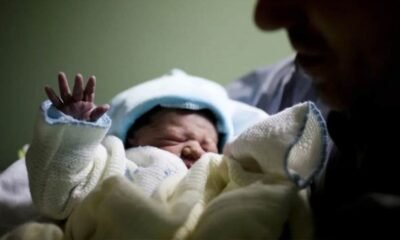 Psd e ps aprovam alargamento da licença parental paga a 100% até aos 6 meses