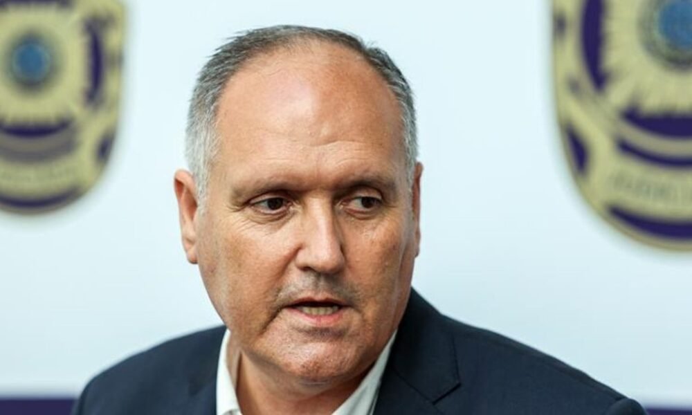 Diretor da pj diz ter condições para continuar no cargo